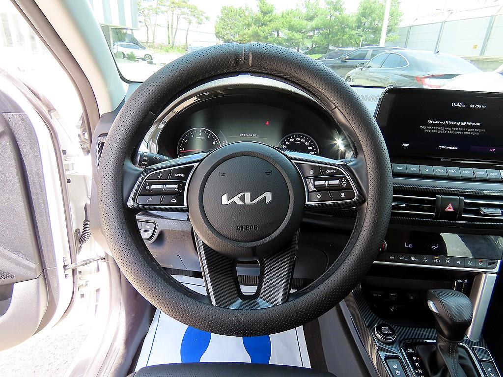 KIA Seltos - Vista 8