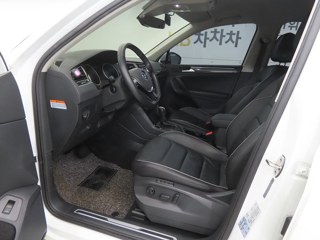 Volkswagen Tiguan - Vista 5