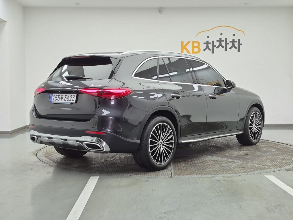 Mercedes Benz GLC Class - Vista 4