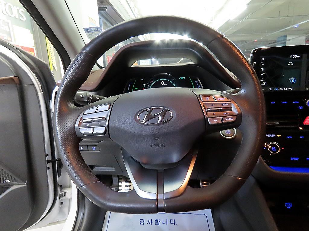 HYUNDAI Ioniq - Vista 8