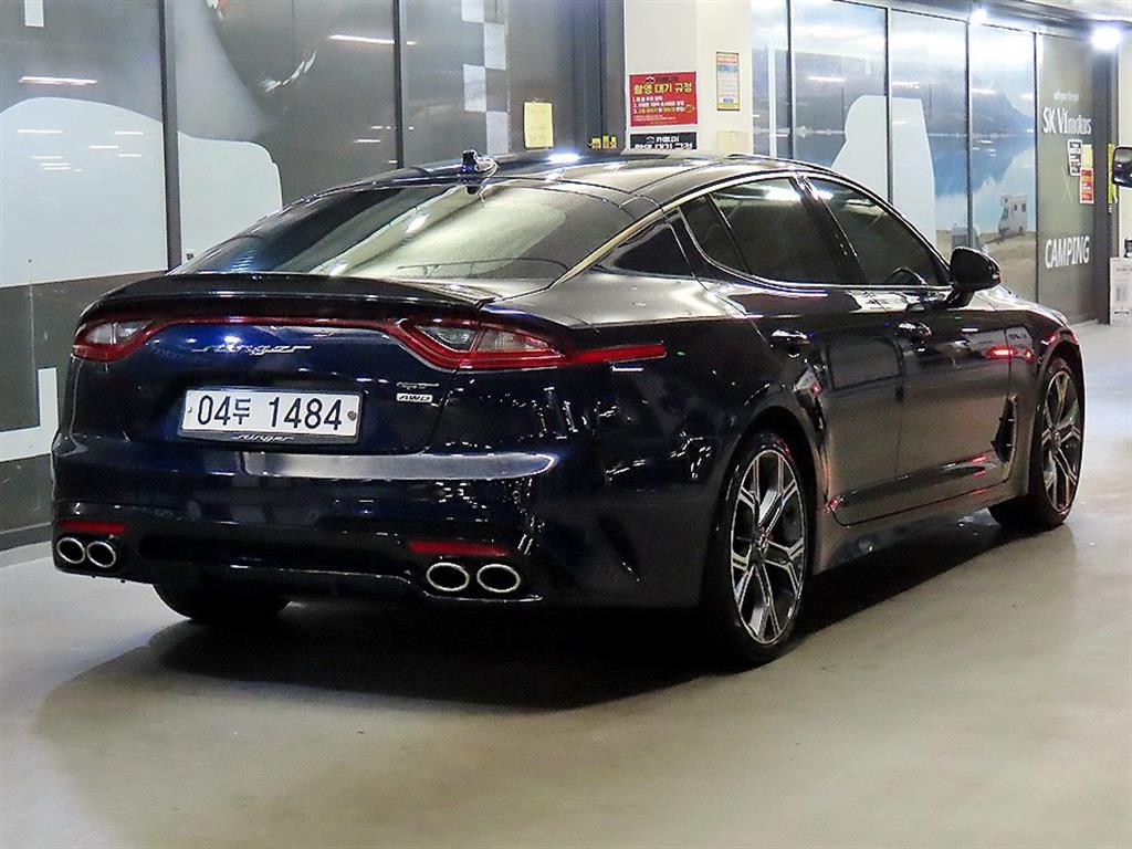 KIA Stinger - Vista 4