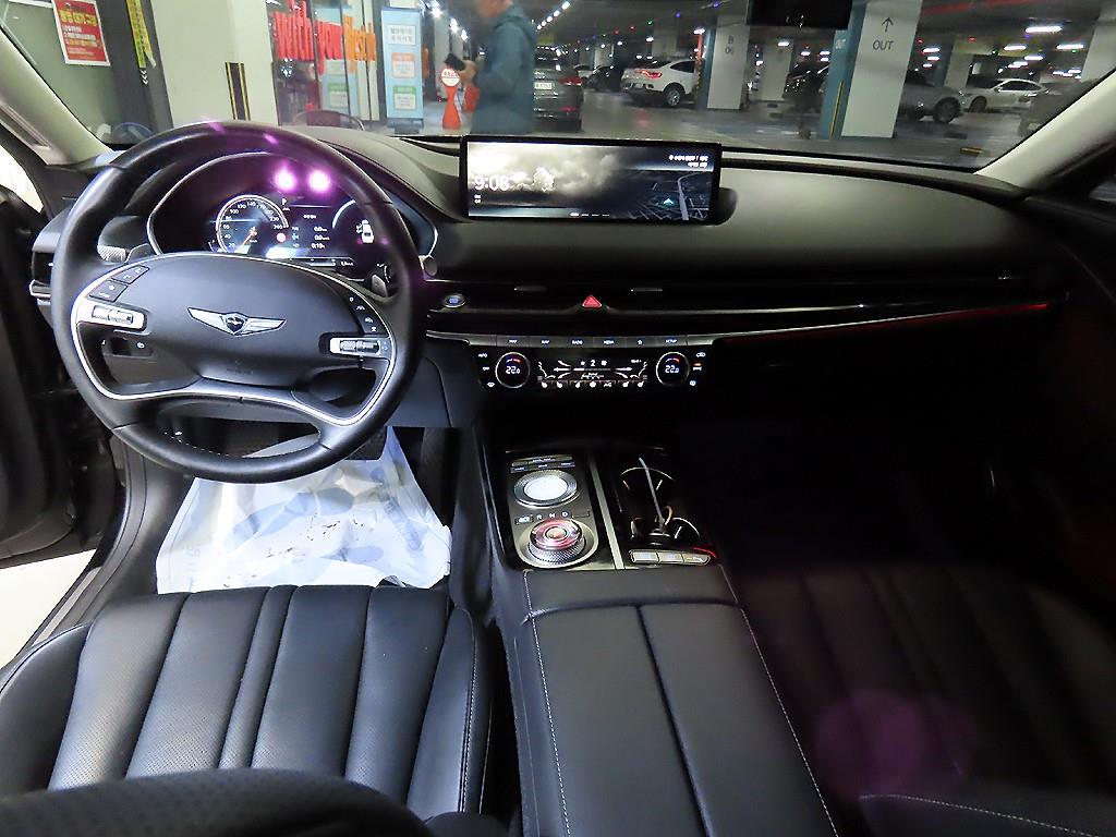 Genesis G80 - Vista 10