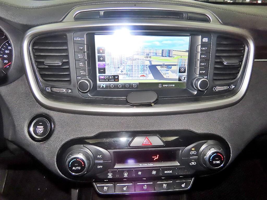 KIA Sorento - Vista 11