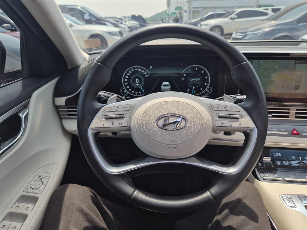 HYUNDAI Grandeur - Vista 6