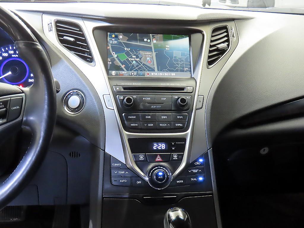 HYUNDAI Grandeur - Vista 11