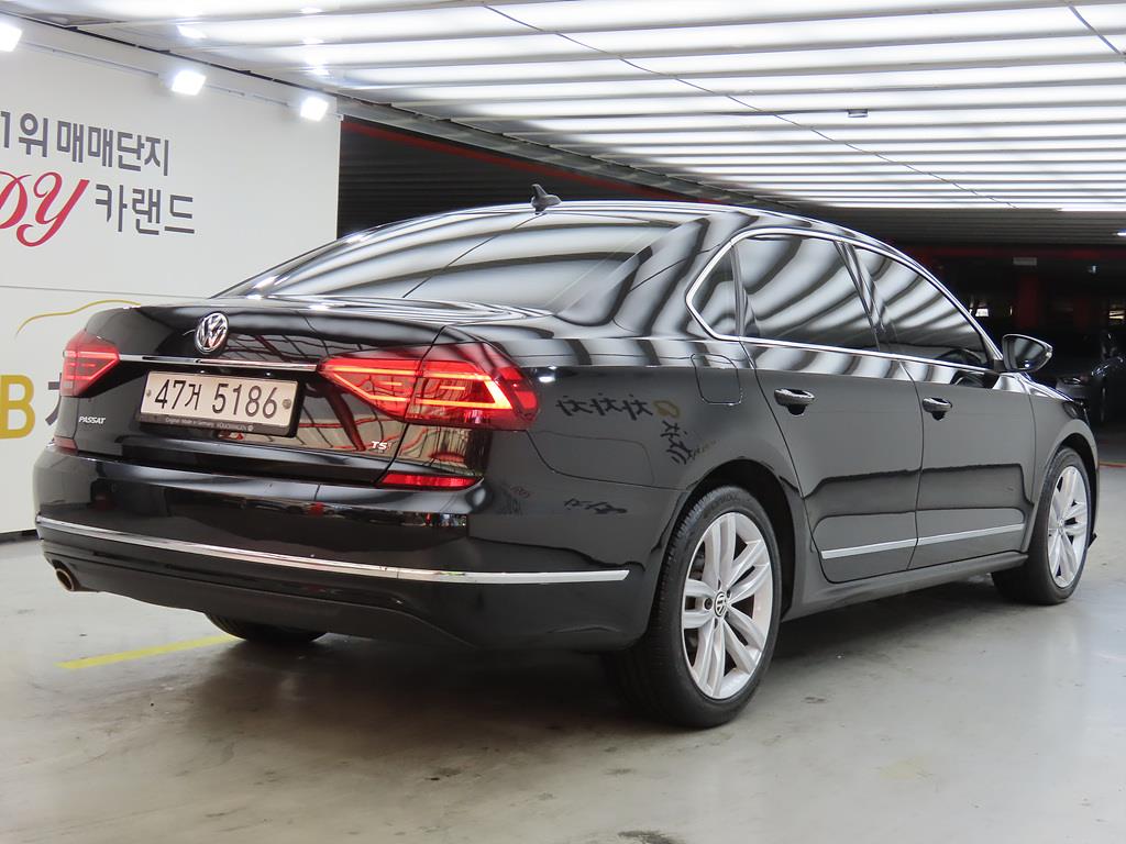 Volkswagen Passat - Vista 4
