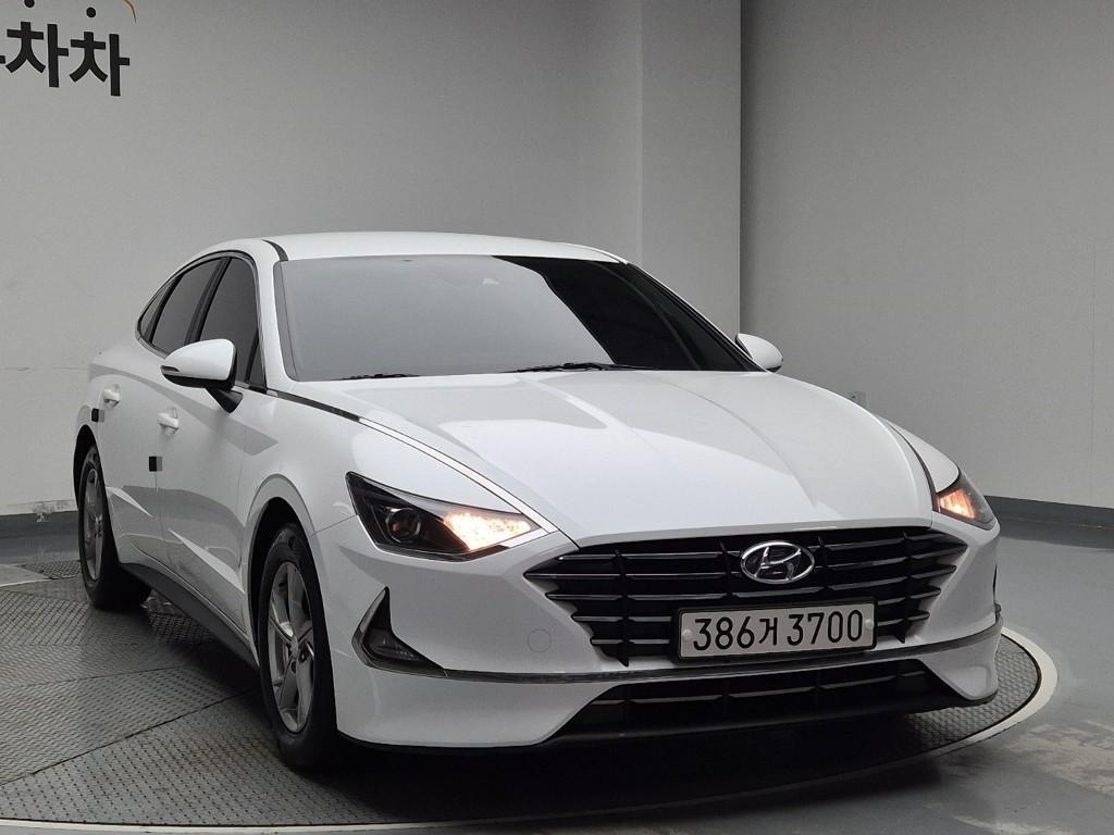 HYUNDAI Sonata - Vista 4