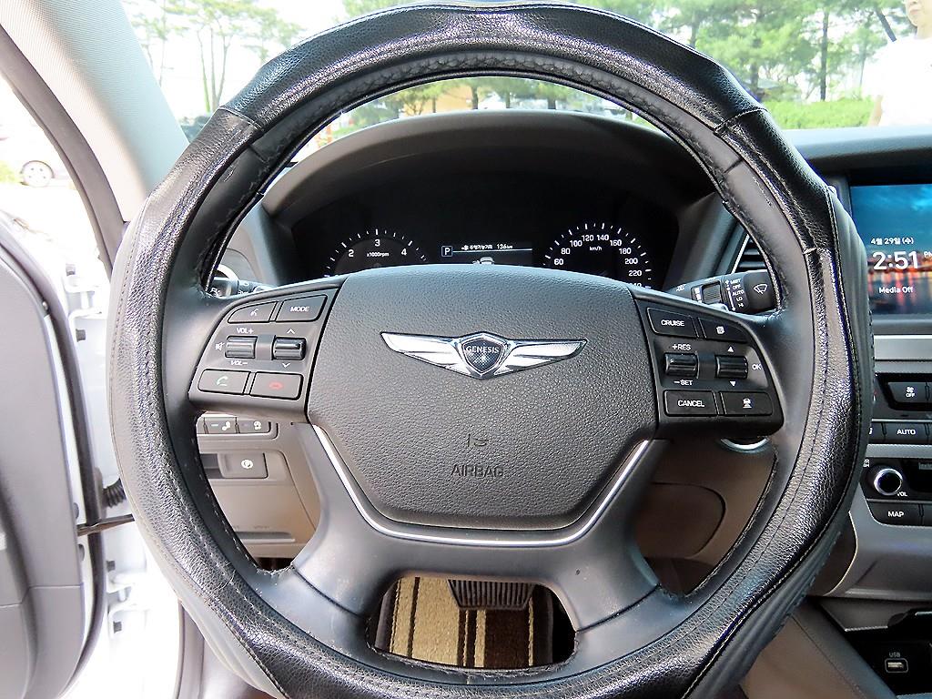 Genesis G80 - Vista 8