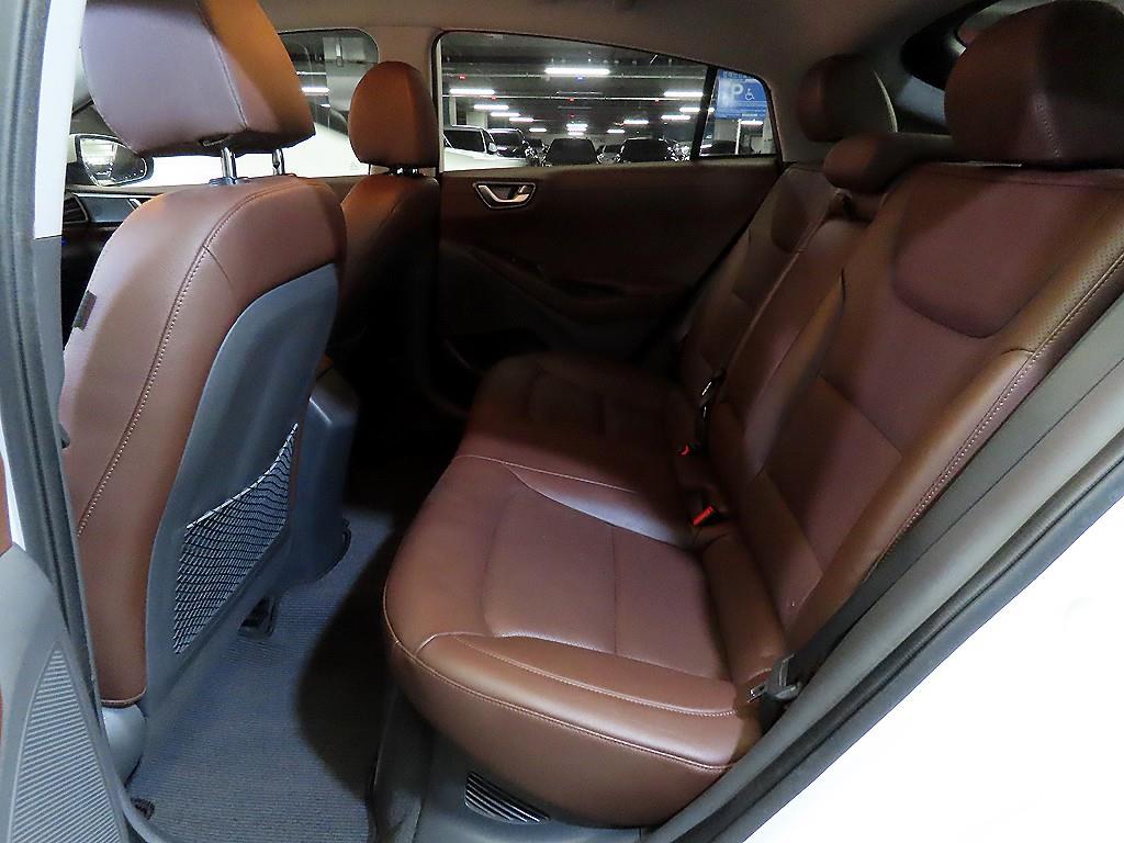 HYUNDAI Ioniq - Vista 7
