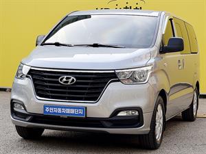 HYUNDAI Starex - Vista 4