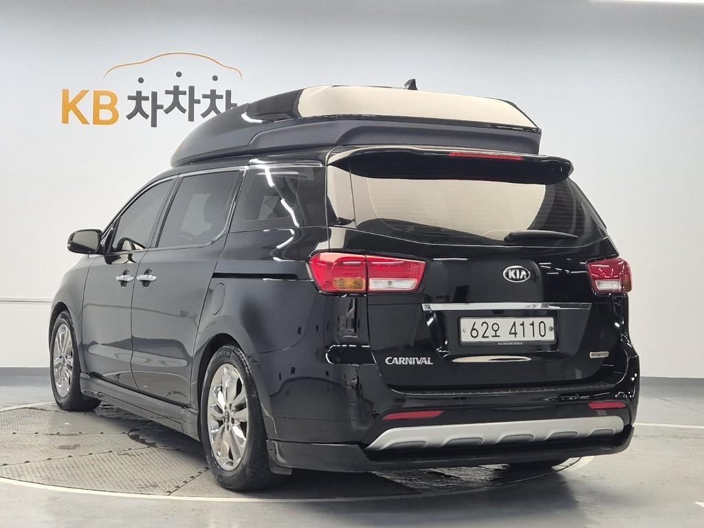 KIA Carnival - Vista 2