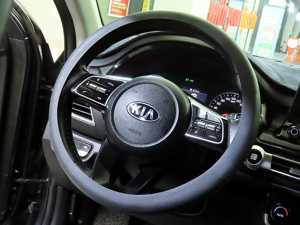 KIA Seltos - Vista 8