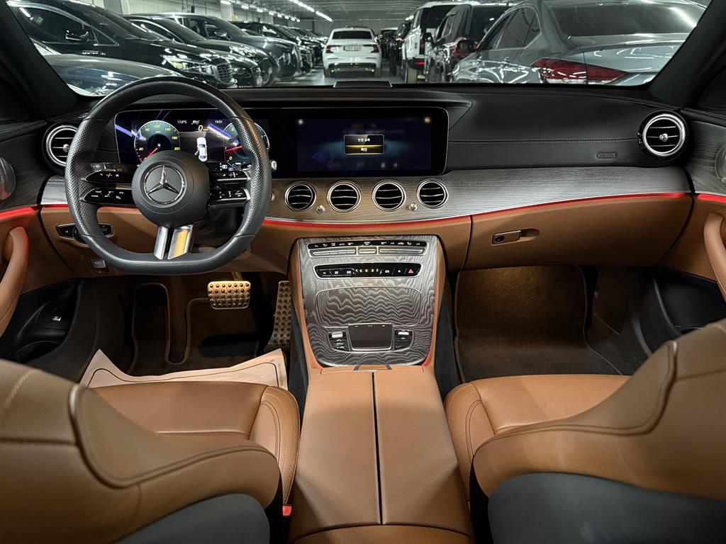 Mercedes Benz E class - Vista 9
