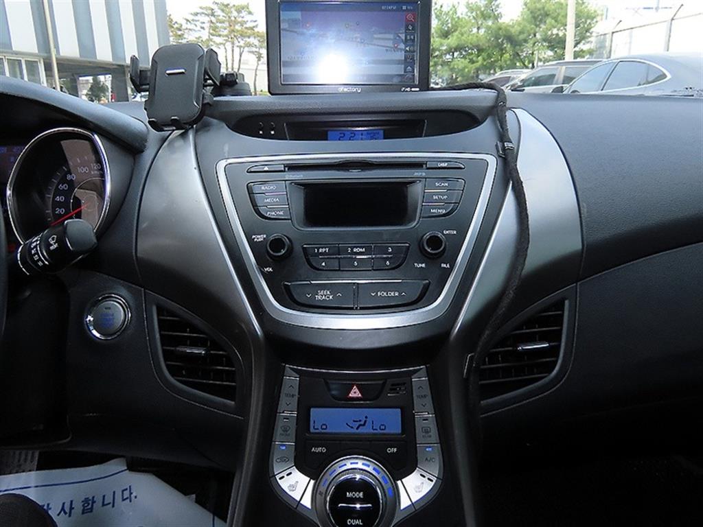 HYUNDAI Avante 2014 Gris - Importación desde Corea - HF Imports Iquique - Foto 13