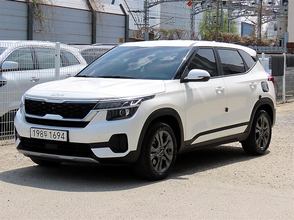 KIA Seltos - Vista 2
