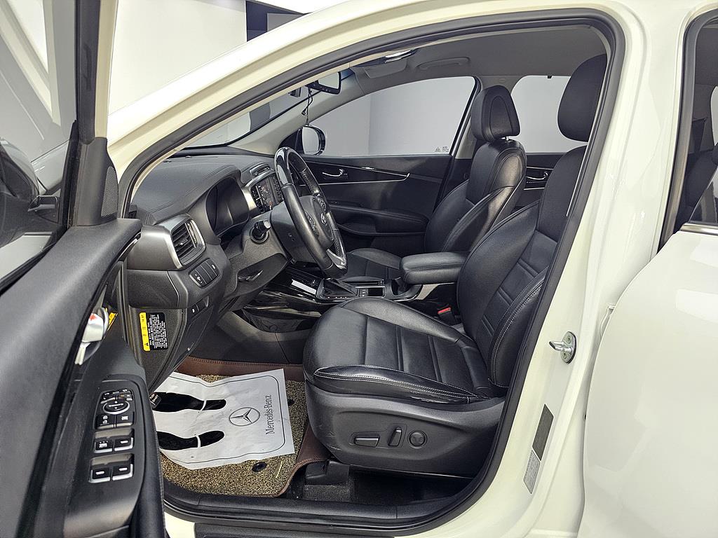 KIA Sorento - Vista 8