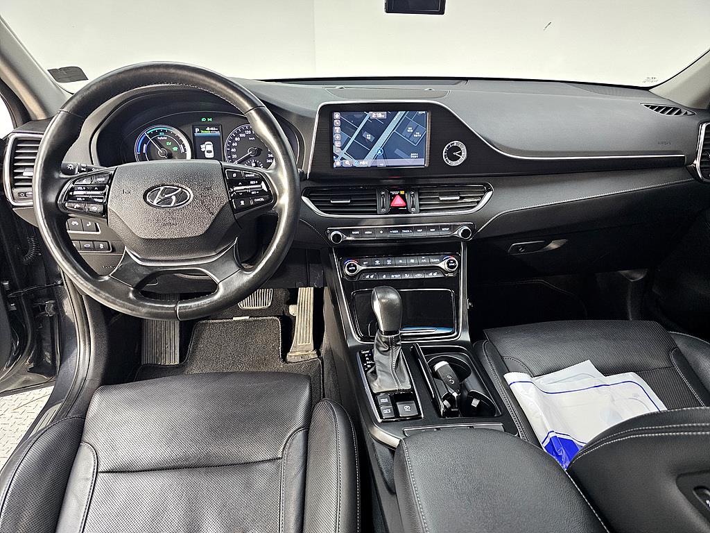 HYUNDAI Grandeur - Vista 5