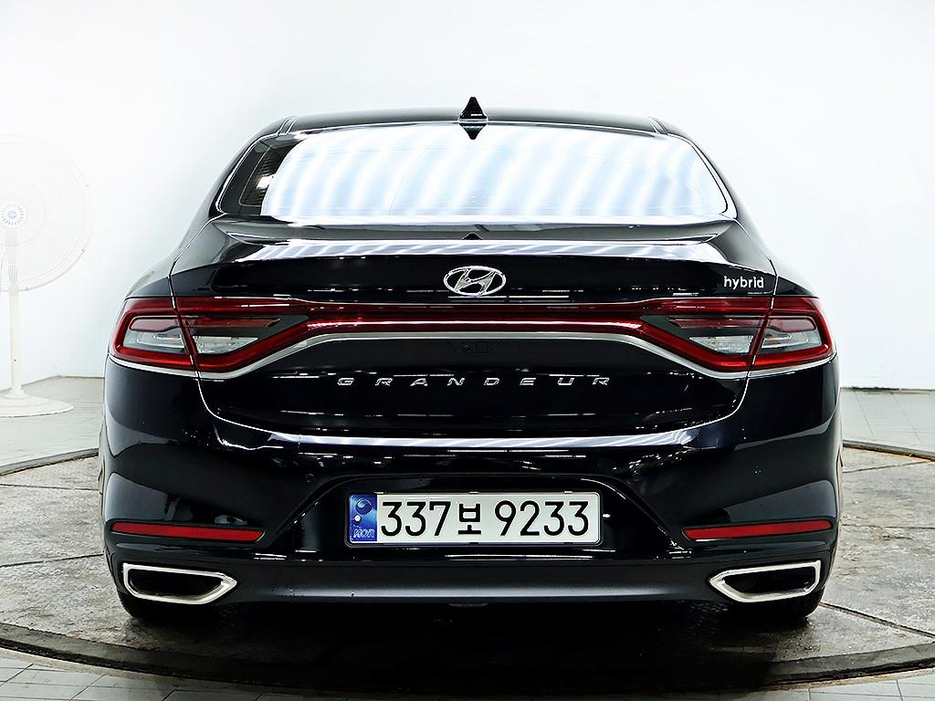 HYUNDAI Grandeur - Vista 5