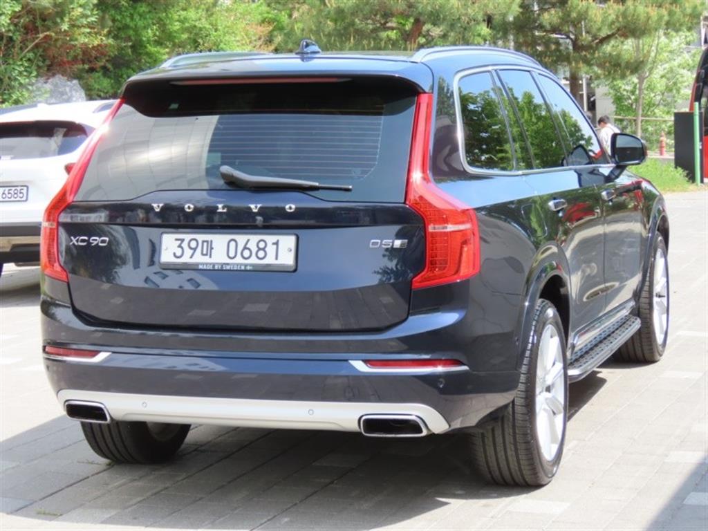 Volvo XC90 - Vista 5