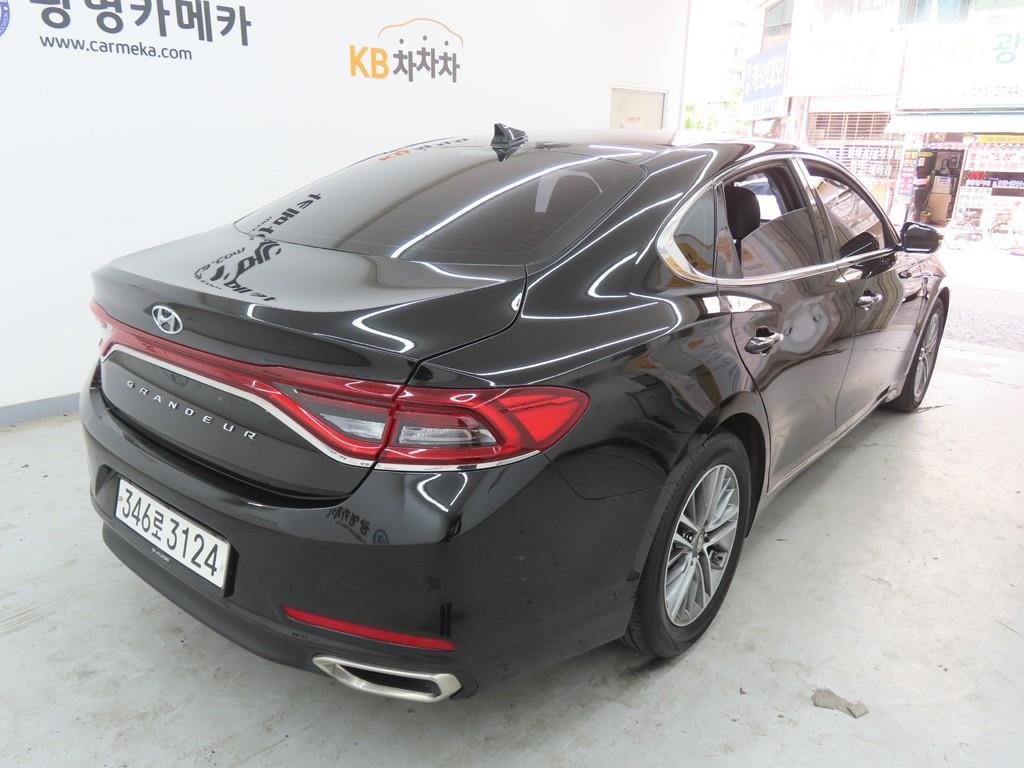 HYUNDAI Grandeur - Vista 3