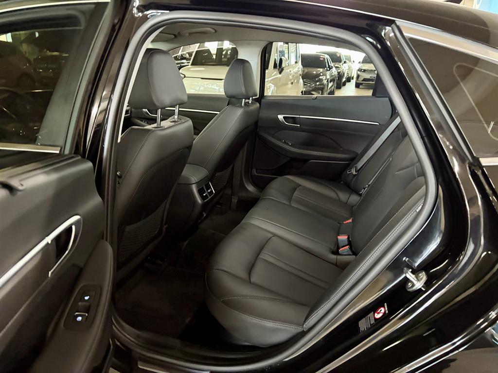 HYUNDAI Sonata - Vista 9