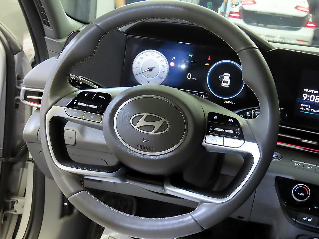 HYUNDAI Avante - Vista 8