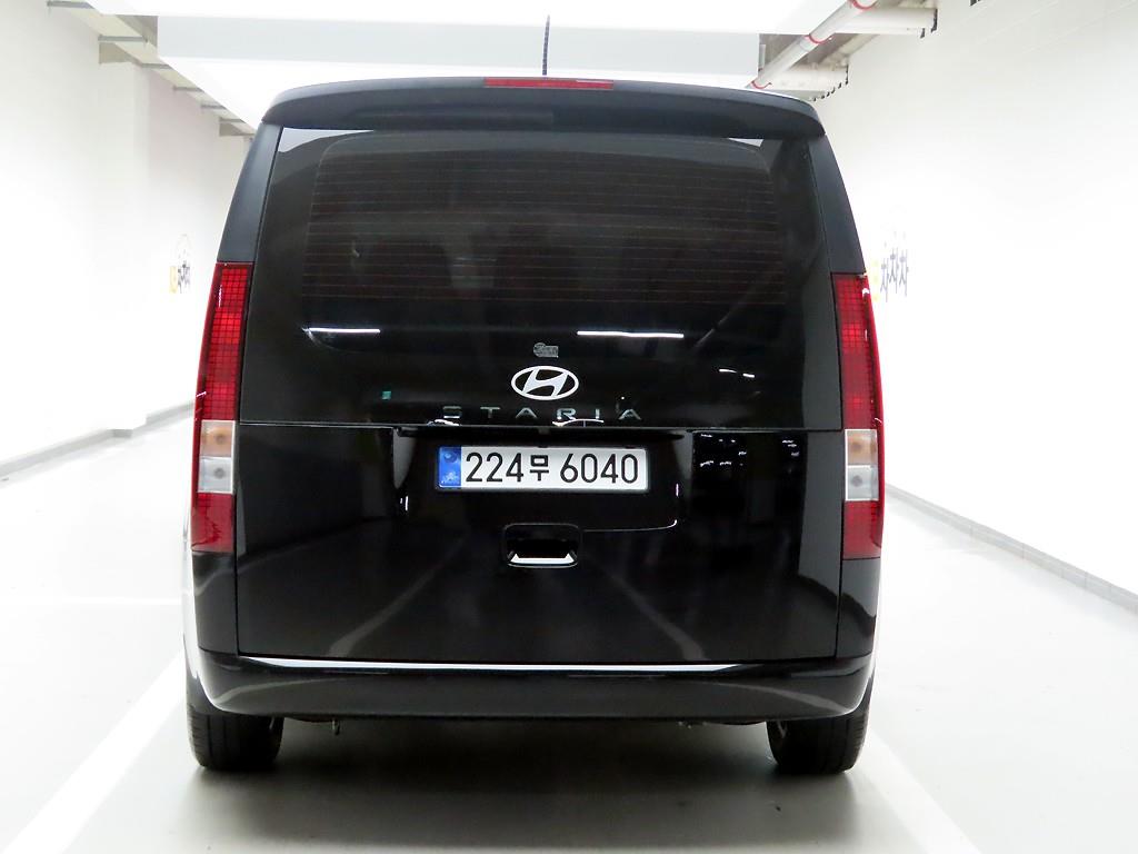HYUNDAI Staria - Vista 3