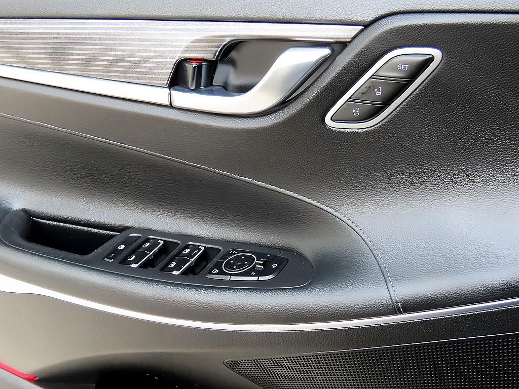 HYUNDAI Grandeur - Vista 11