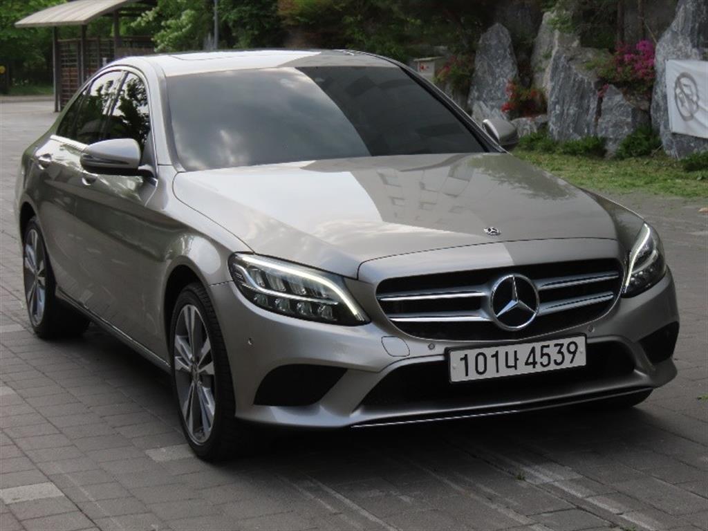 Mercedes Benz C Class - Vista 3