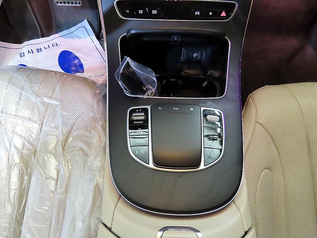 Mercedes Benz CLS Class - Vista 12