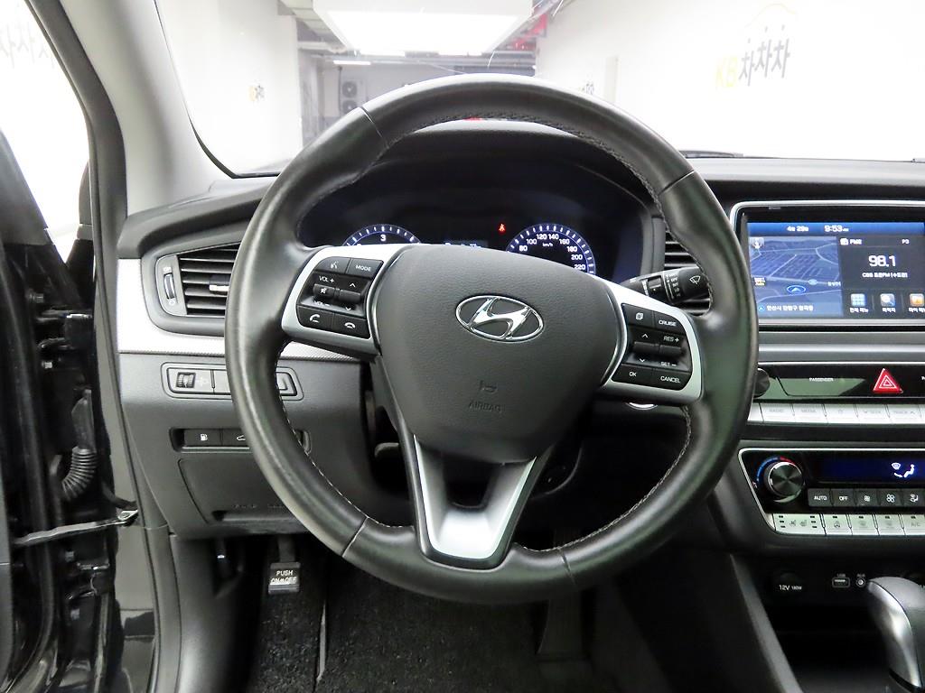 HYUNDAI Sonata - Vista 7