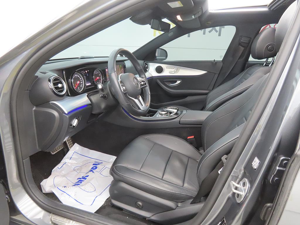 Mercedes Benz E class - Vista 5