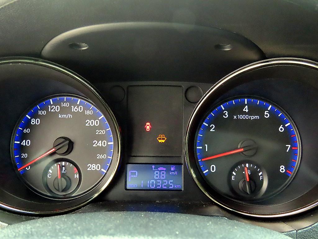 HYUNDAI Genesis - Vista 9
