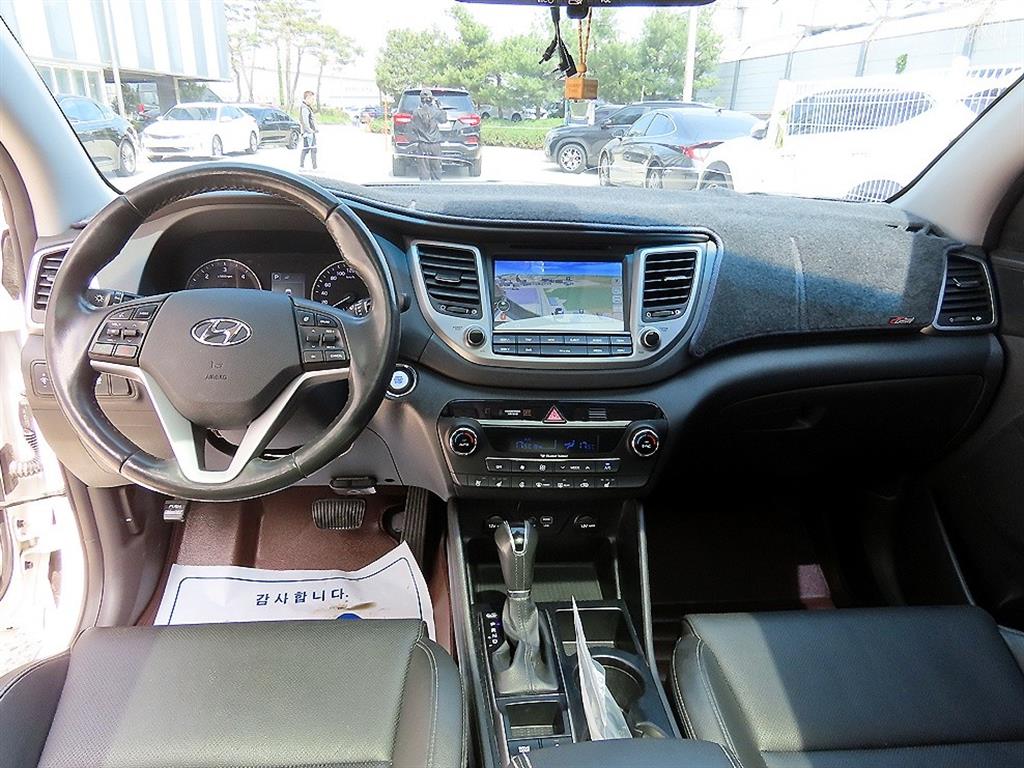 HYUNDAI Tucson - Vista 7
