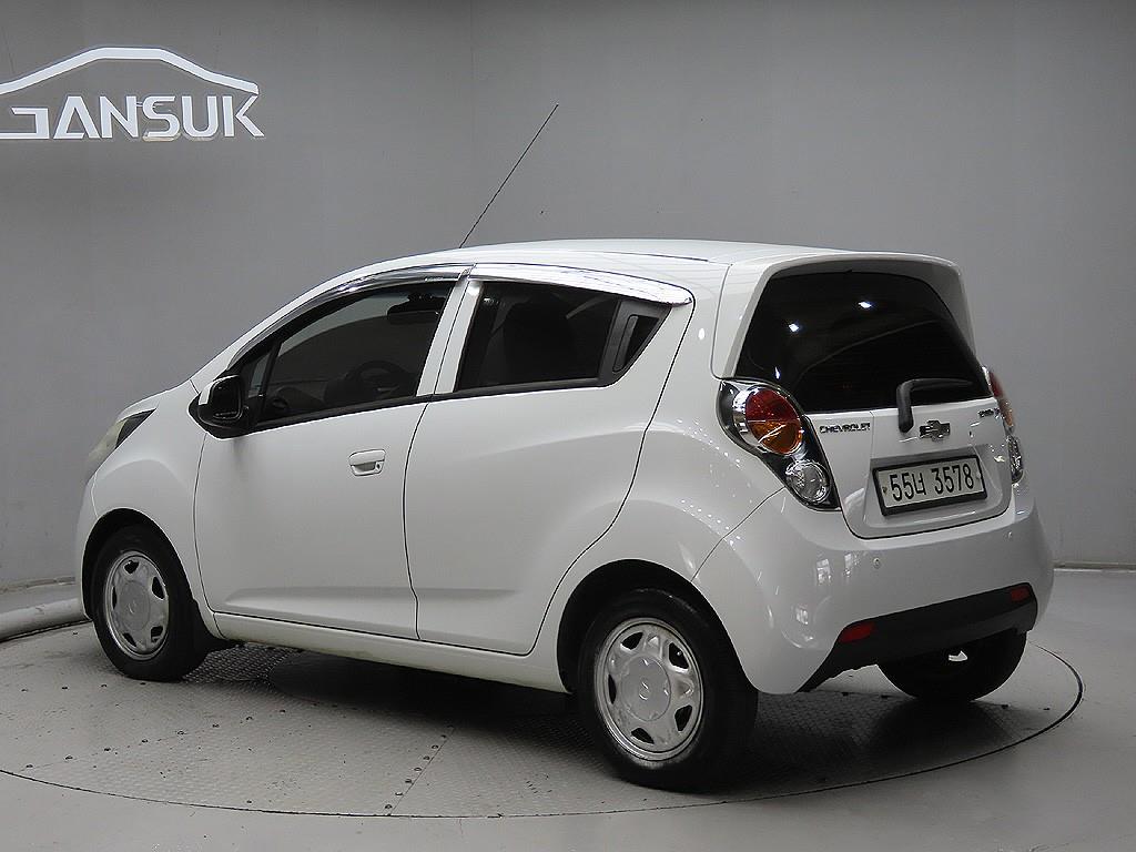 Chevrolet Spark - Vista 5