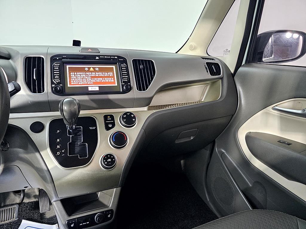 KIA Ray - Vista 10