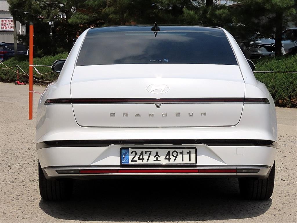 HYUNDAI Grandeur - Vista 4