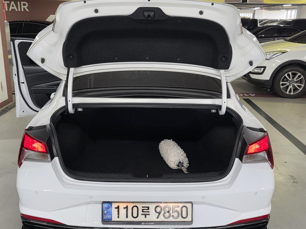 HYUNDAI Avante - Vista 6