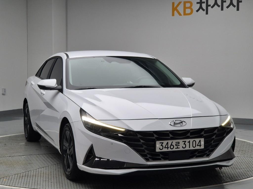 HYUNDAI Avante - Vista 4