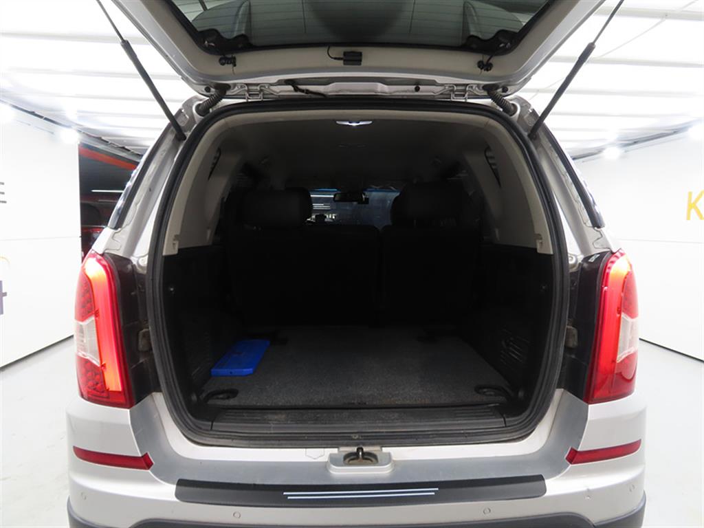 Ssangyong Rexton 2017 Plateado - Importación desde Corea - HF Imports Iquique - Foto 19
