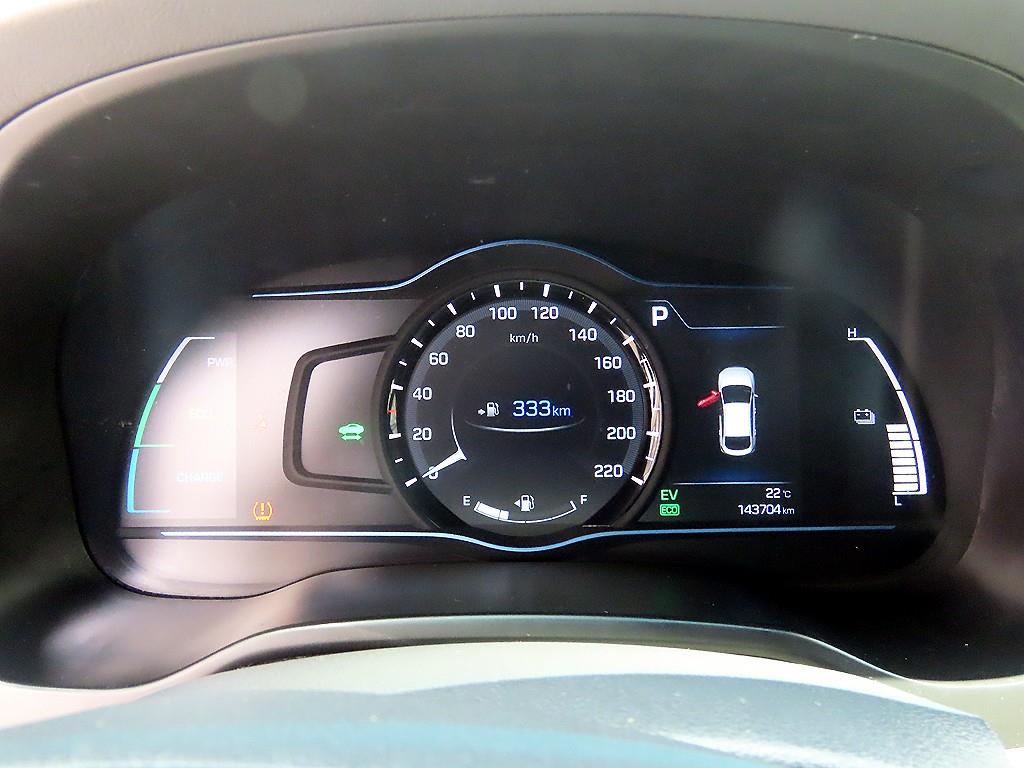 HYUNDAI Ioniq - Vista 9