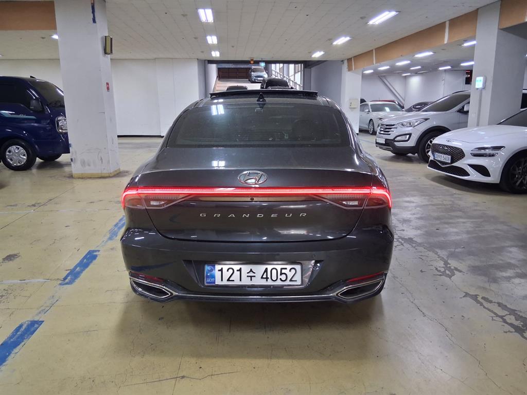 HYUNDAI Grandeur - Vista 3