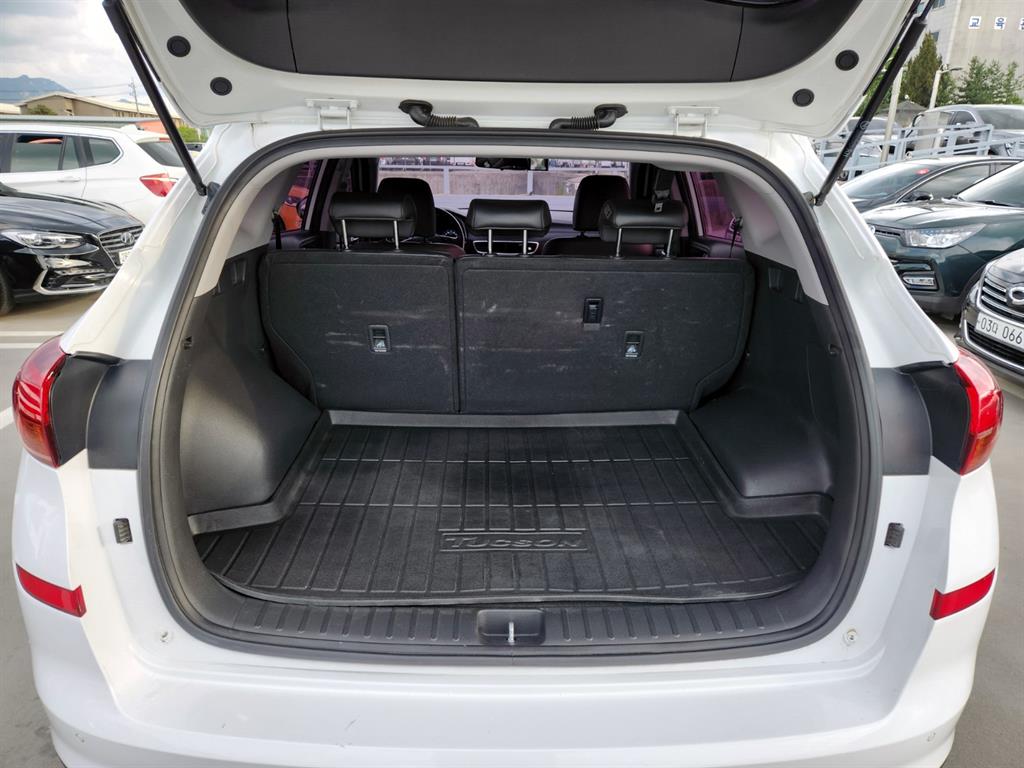 HYUNDAI Tucson - Vista 8
