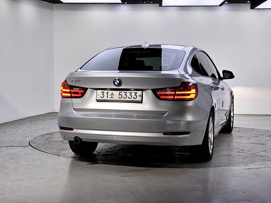 BMW Gran Turismo - Vista 3