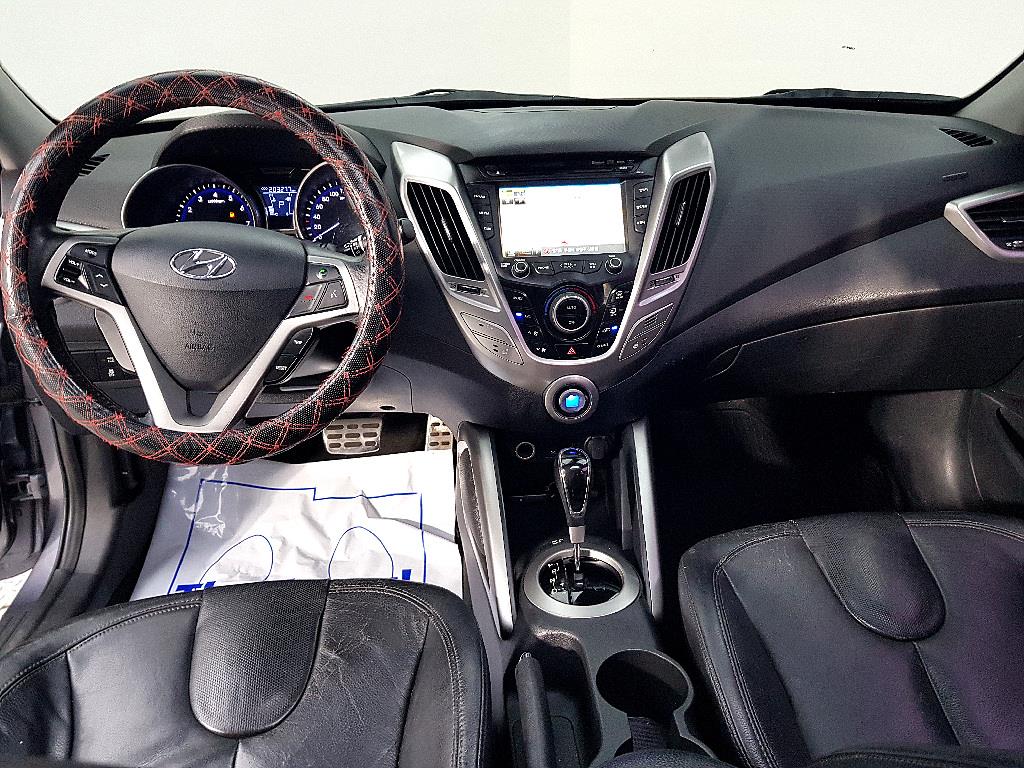 HYUNDAI Veloster - Vista 5
