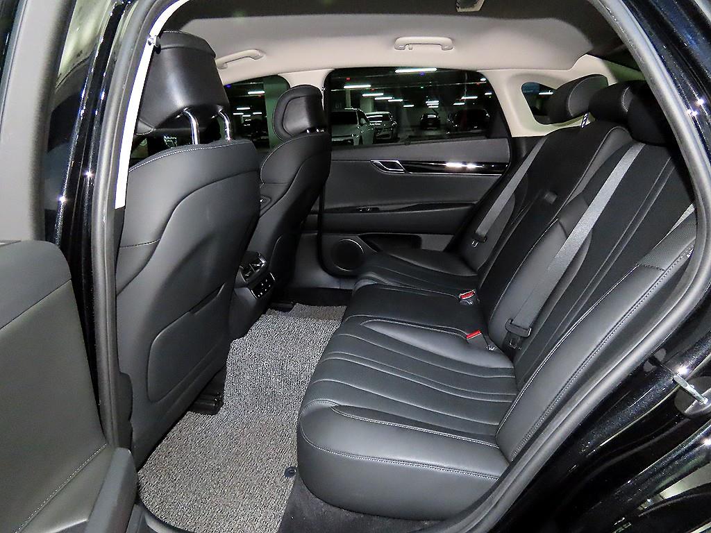 Genesis G80 - Vista 7