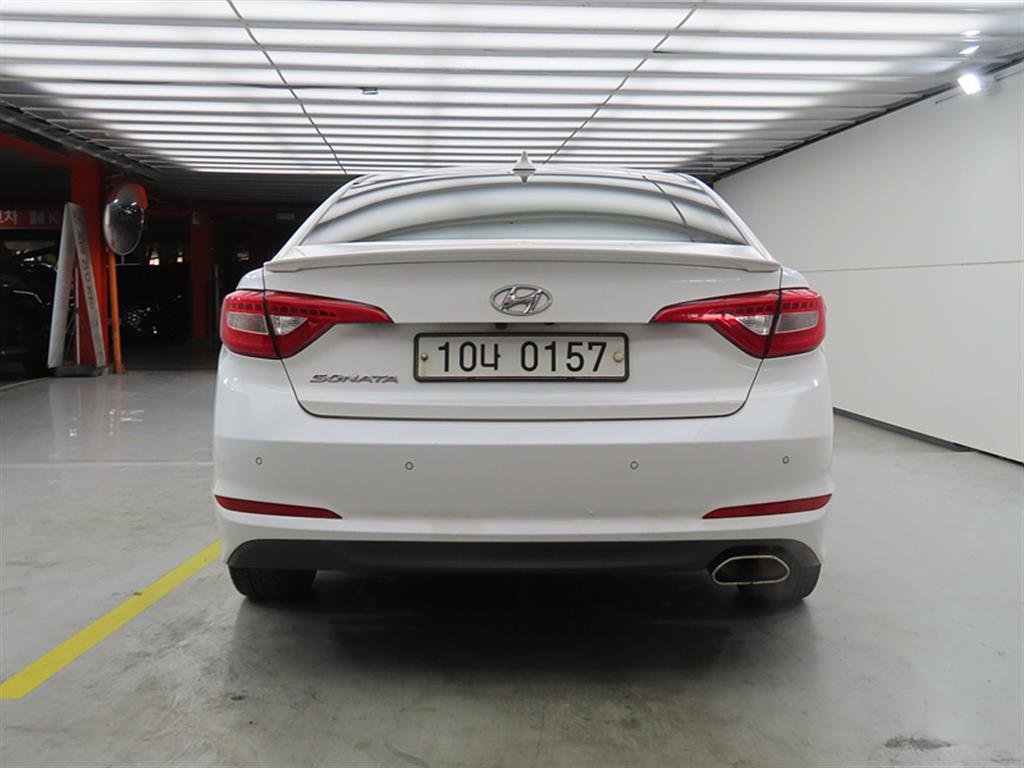 HYUNDAI Sonata - Vista 3