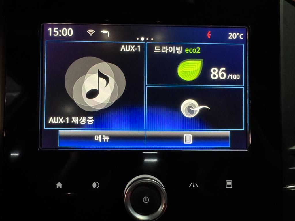 SAMSUNG QM6 - Vista 11