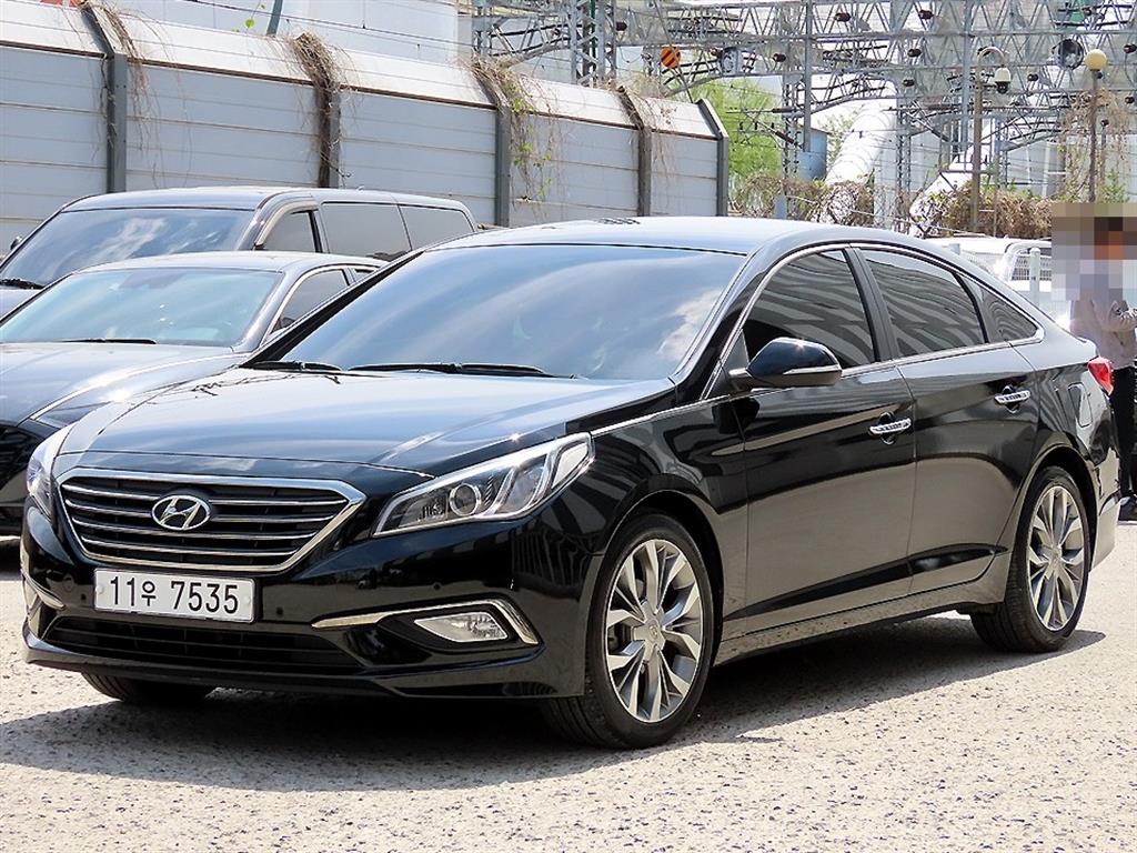 HYUNDAI Sonata - Vista 2