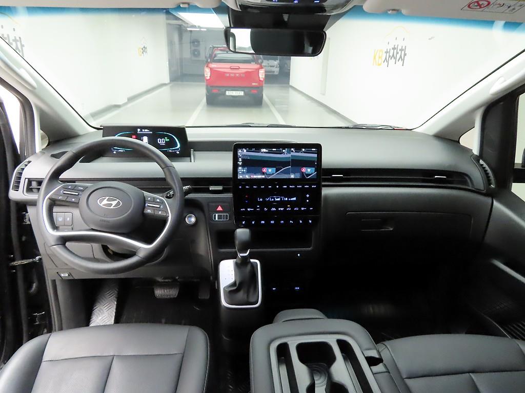 HYUNDAI Staria - Vista 6